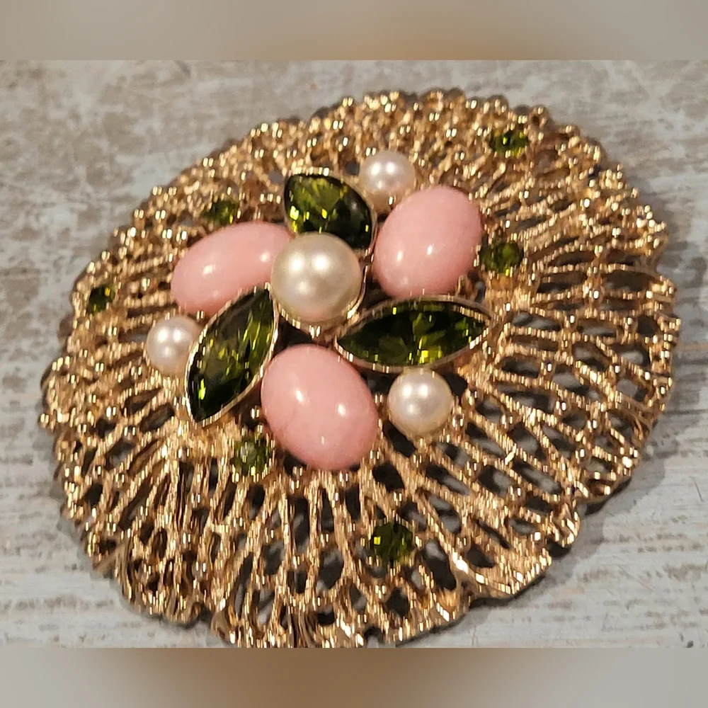 Sarah Coventry goldtone brooch - Picture 11 of 12